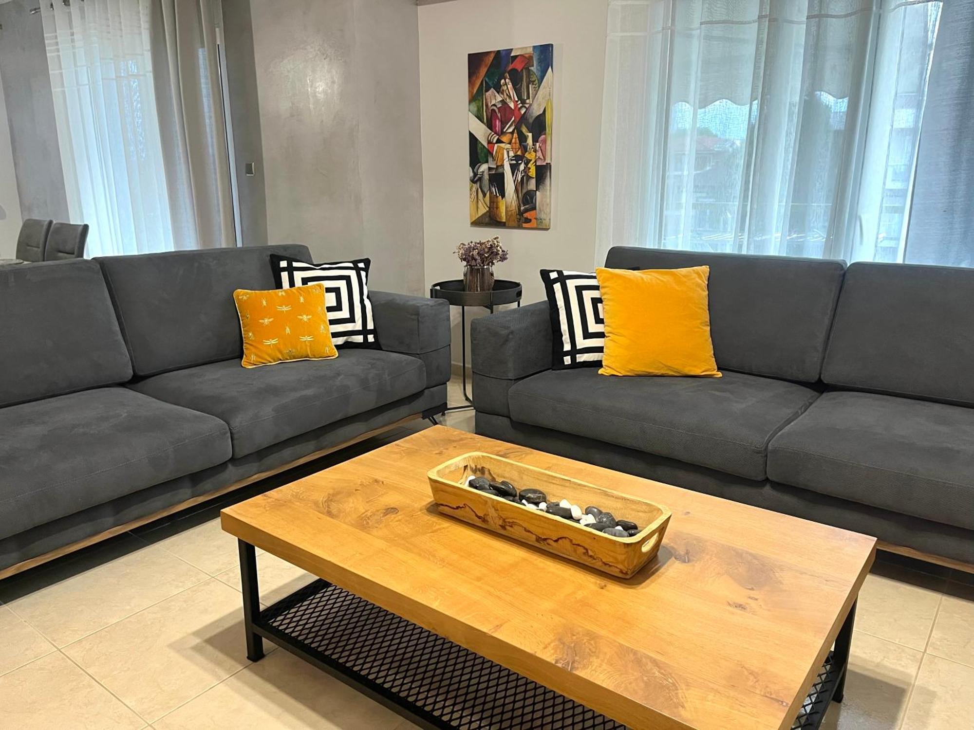 Onar Luxury Apartment Néa Péramos Exteriör bild